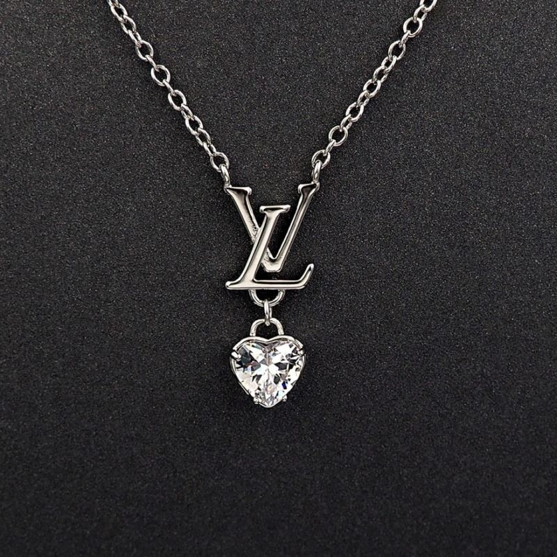 Louis Vuitton Necklaces Durable 248588