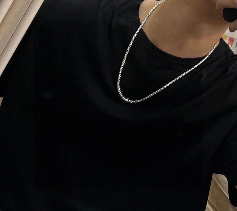 Stylish Louis Vuitton Necklaces 248563