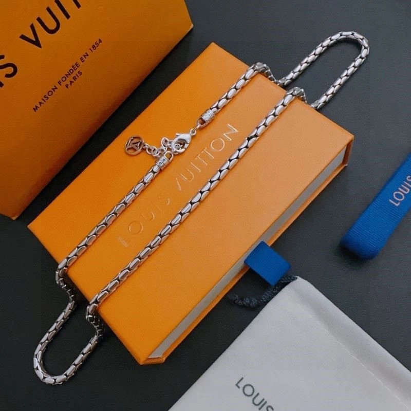 Stylish Louis Vuitton Necklaces 248563