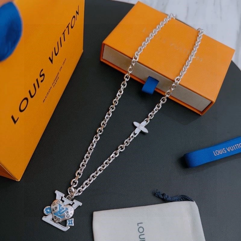Louis Vuitton Necklaces Efficient 248574