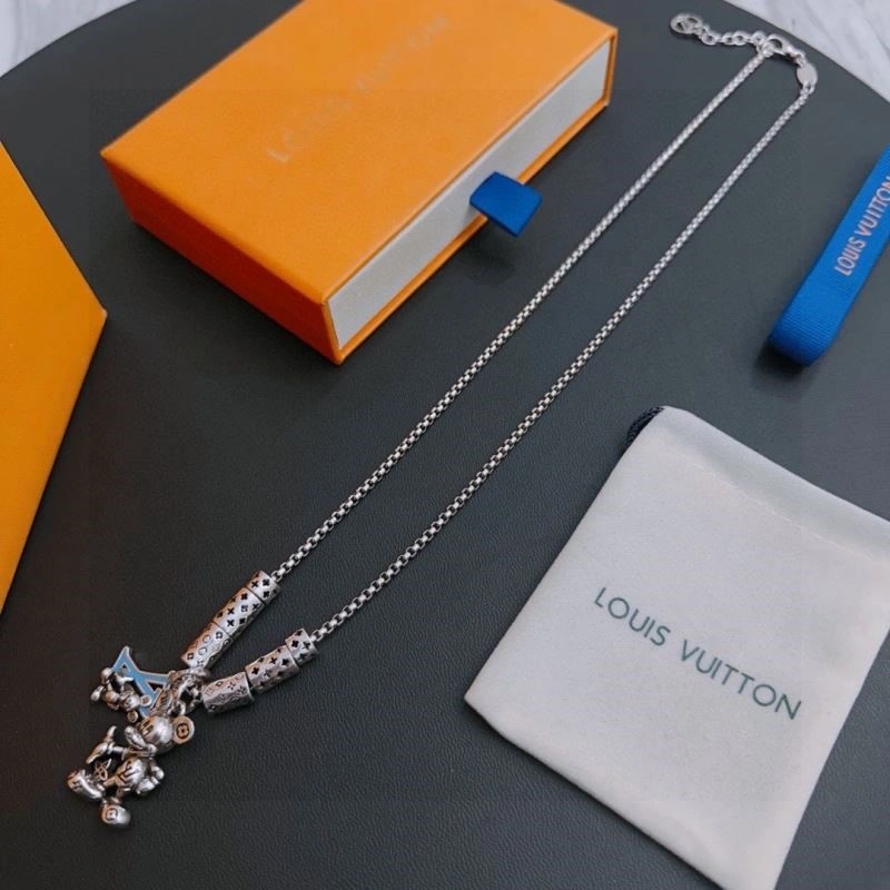 MultiPurpose Louis Vuitton Necklaces 248556
