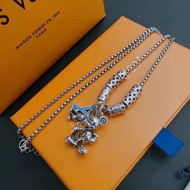MultiPurpose Louis Vuitton Necklaces 248556