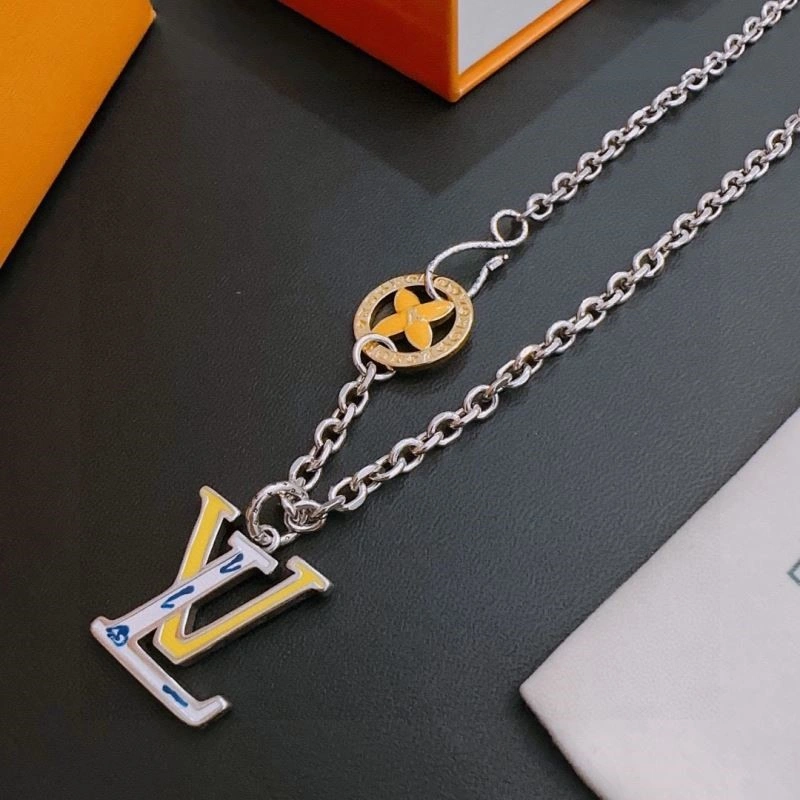 Classic Louis Vuitton Necklaces 248554