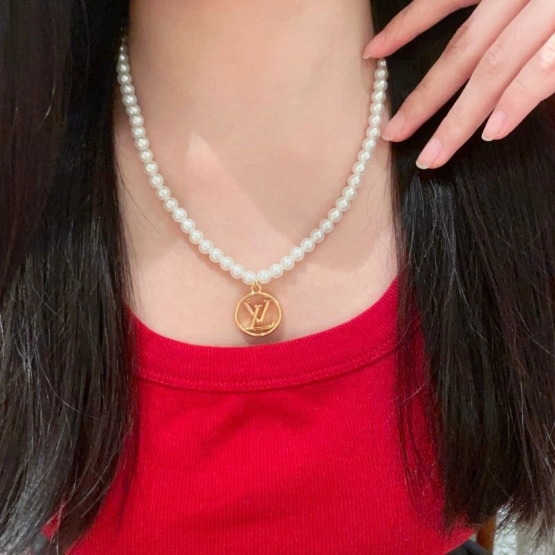 Stretchable Louis Vuitton Necklaces 248538