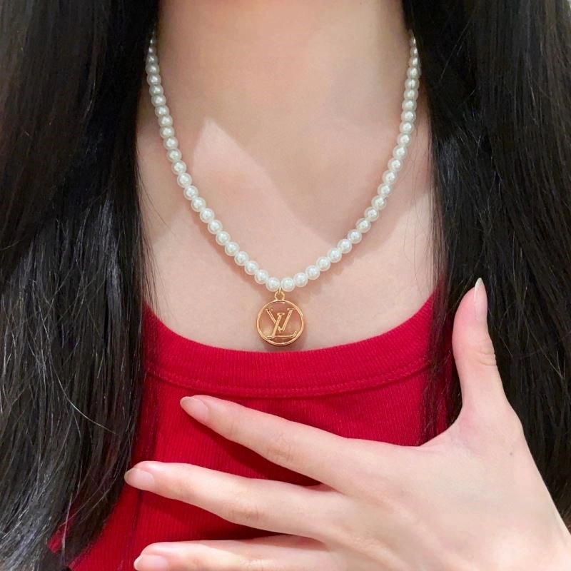 Stretchable Louis Vuitton Necklaces 248538