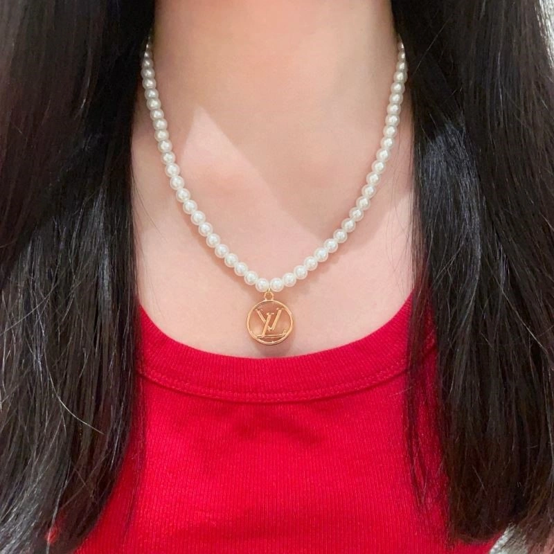 Stretchable Louis Vuitton Necklaces 248538