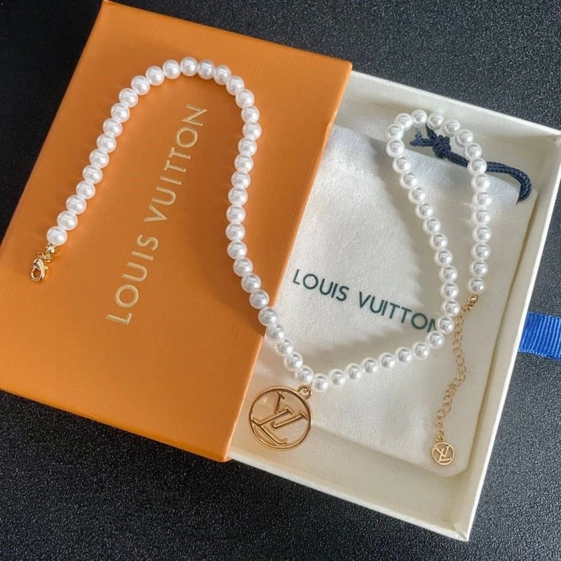 Stretchable Louis Vuitton Necklaces 248538