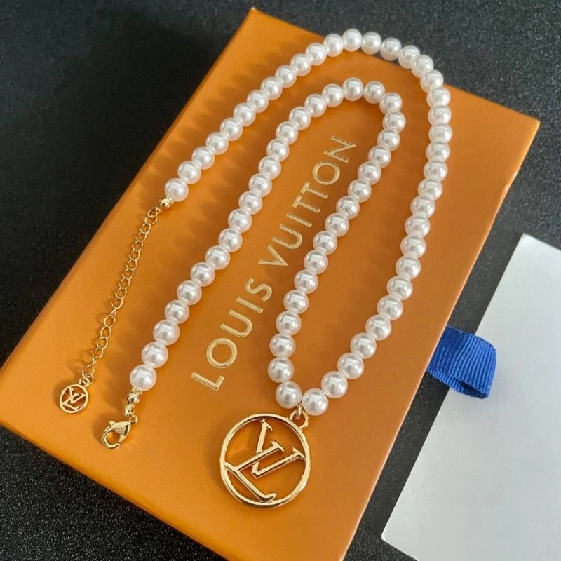 Stretchable Louis Vuitton Necklaces 248538