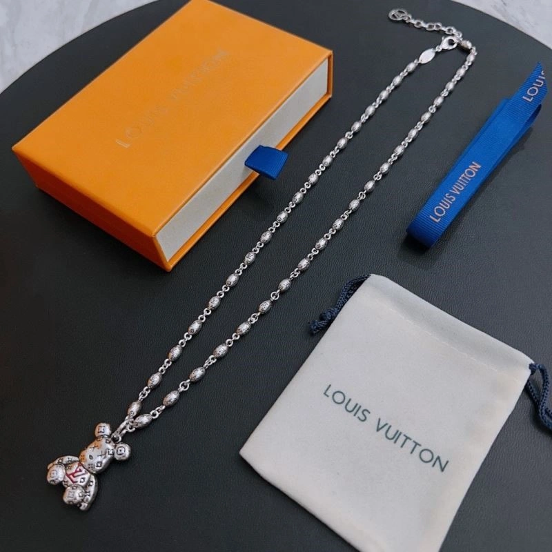 Stylish Louis Vuitton Necklaces 248527