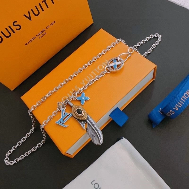 Unique Louis Vuitton Necklaces 248525