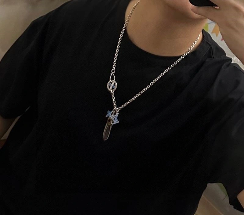 Unique Louis Vuitton Necklaces 248525