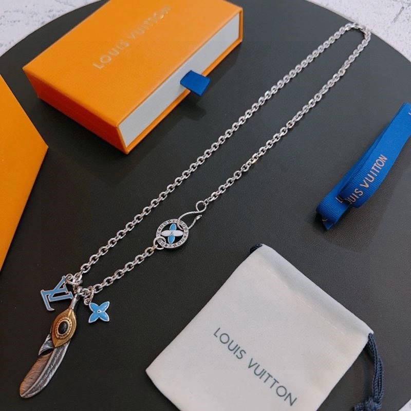 Unique Louis Vuitton Necklaces 248525