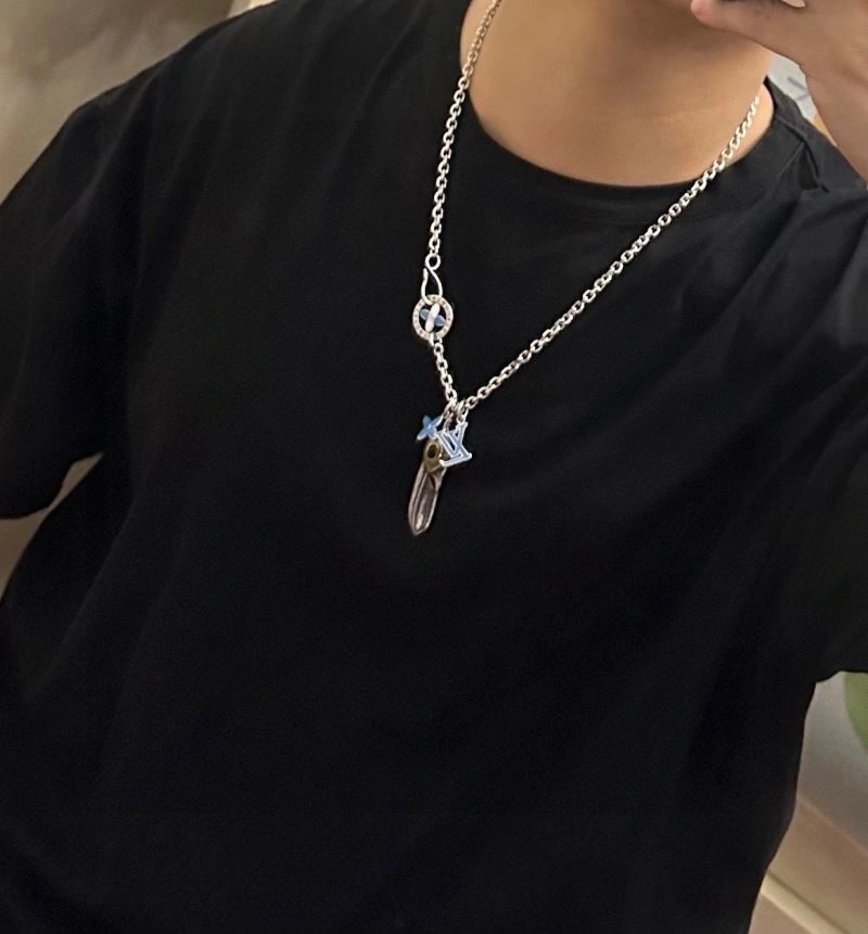 Unique Louis Vuitton Necklaces 248525