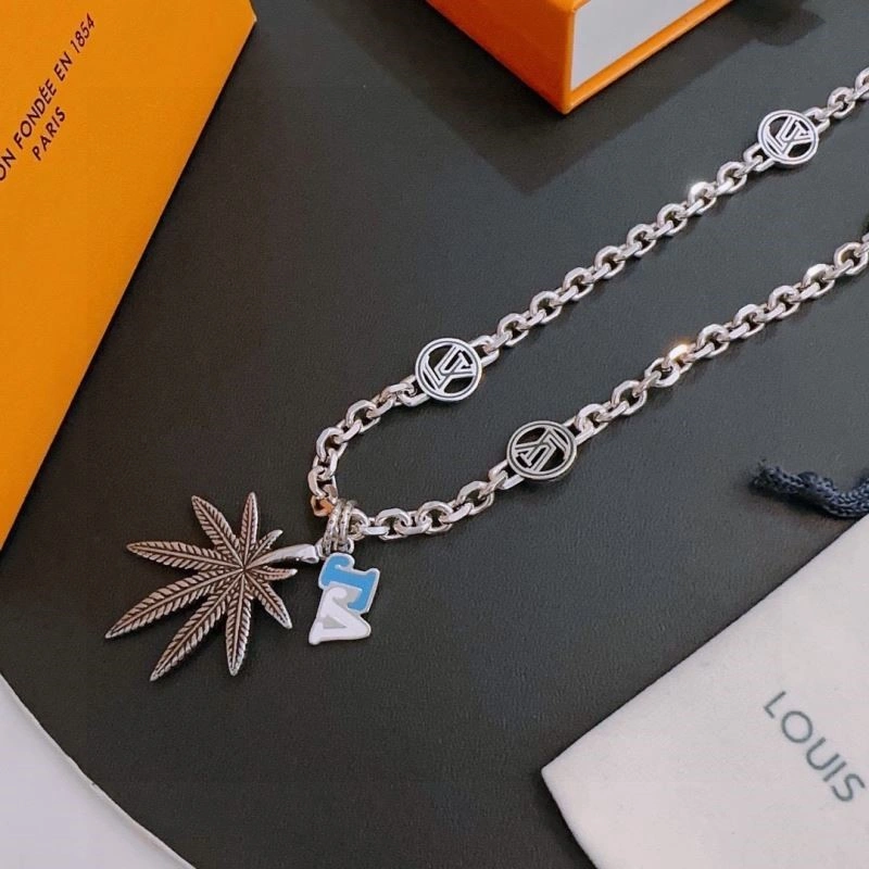 Louis Vuitton Necklaces Trendsetting 248539