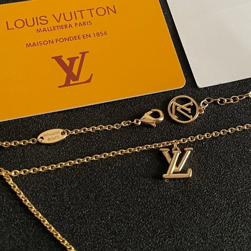 Louis Vuitton Necklaces Snug 248530