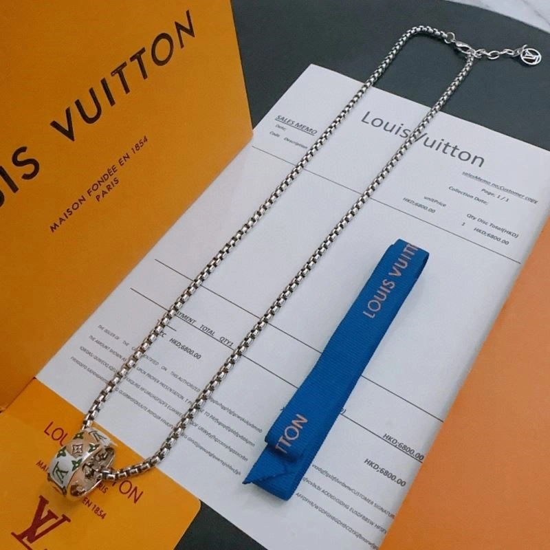 OdorResistant Louis Vuitton Necklaces 248541