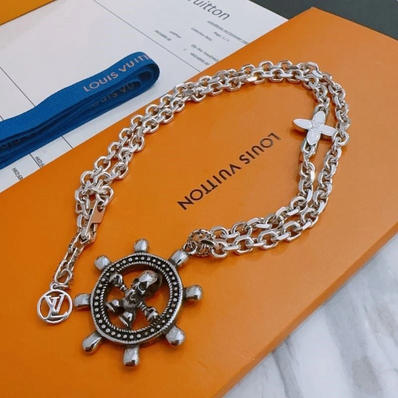 Lightweight Louis Vuitton Necklaces 248531