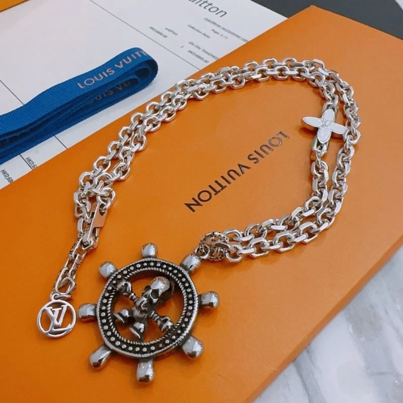 Lightweight Louis Vuitton Necklaces 248531