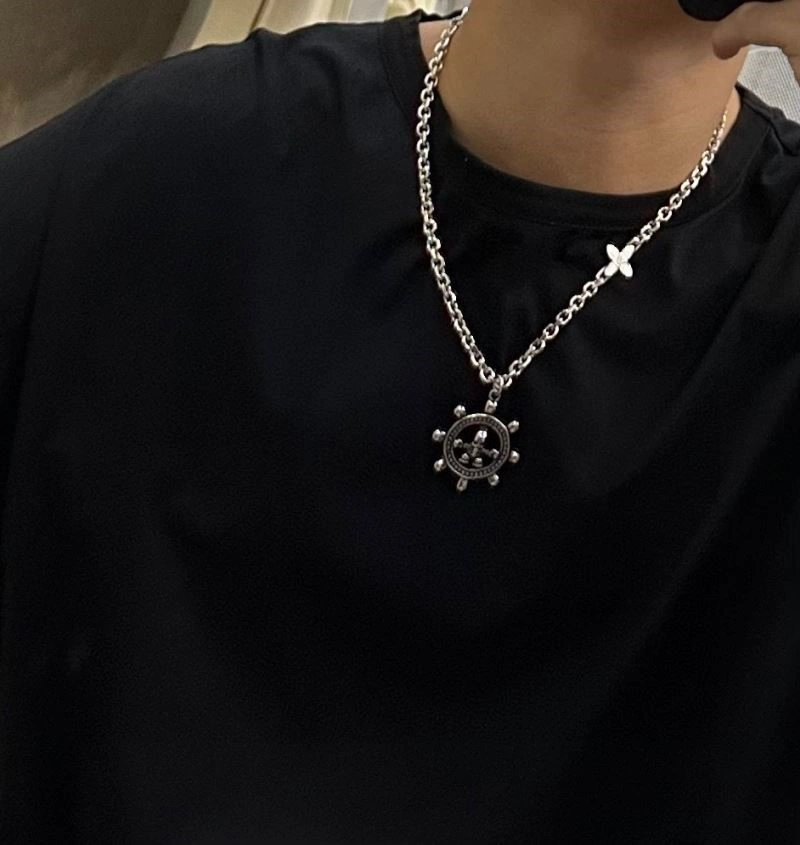 Lightweight Louis Vuitton Necklaces 248531