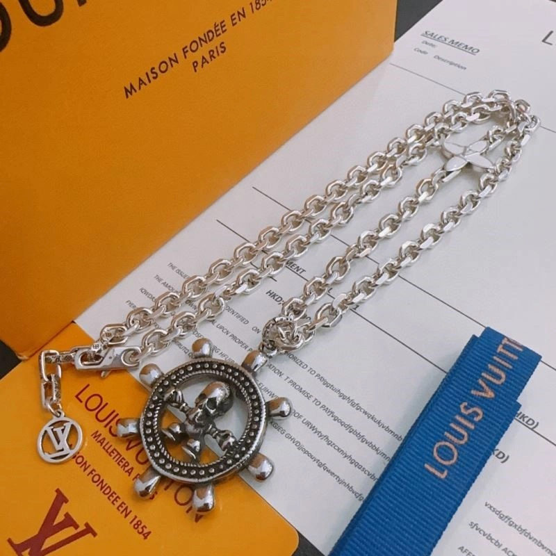 Lightweight Louis Vuitton Necklaces 248531