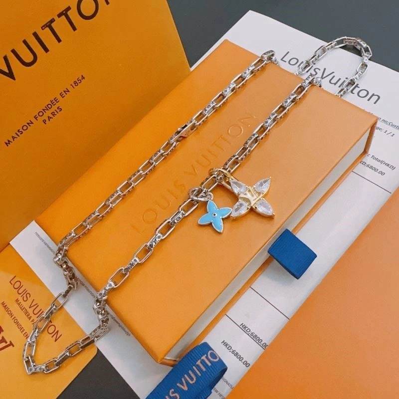 Sporty Louis Vuitton Necklaces 248523