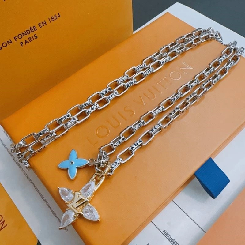 Sporty Louis Vuitton Necklaces 248523