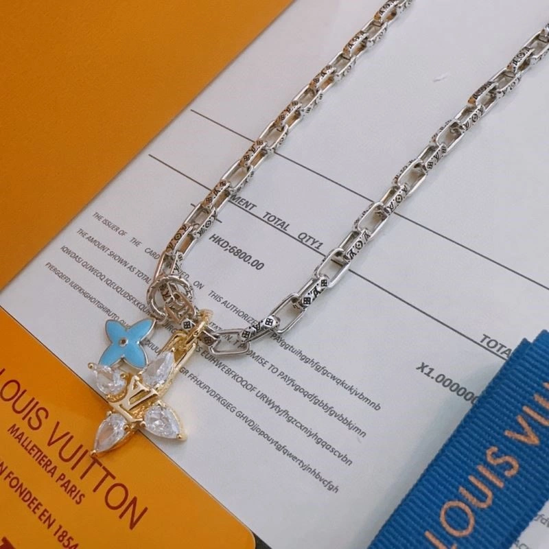 Sporty Louis Vuitton Necklaces 248523