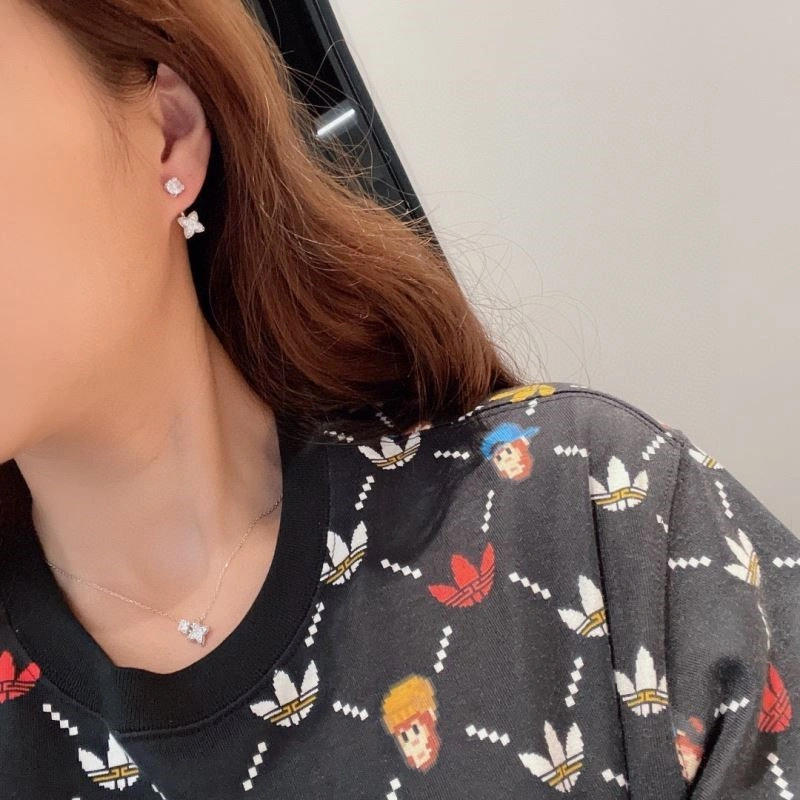 Unique Louis Vuitton Necklaces 248518