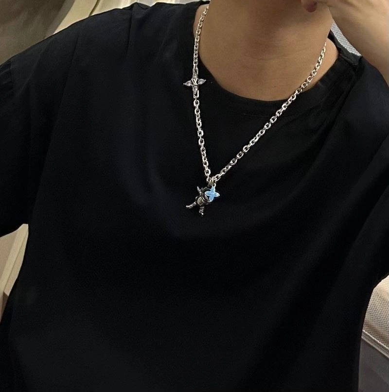 AllSeason Louis Vuitton Necklaces 248532