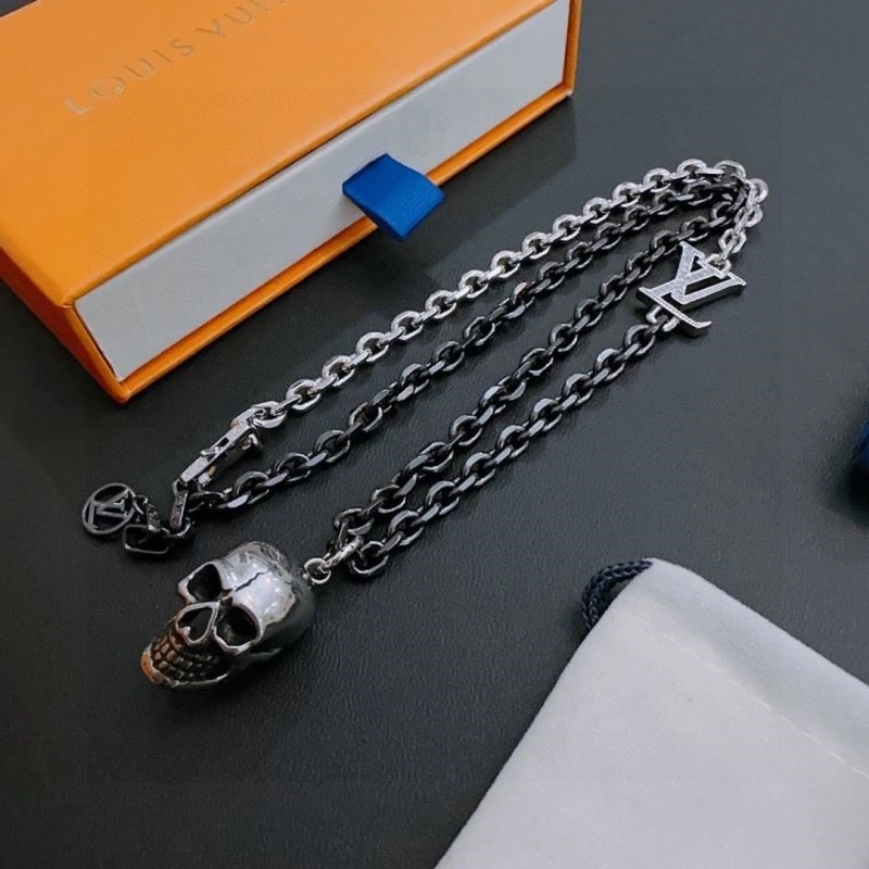 Versatile Louis Vuitton Necklaces 248511