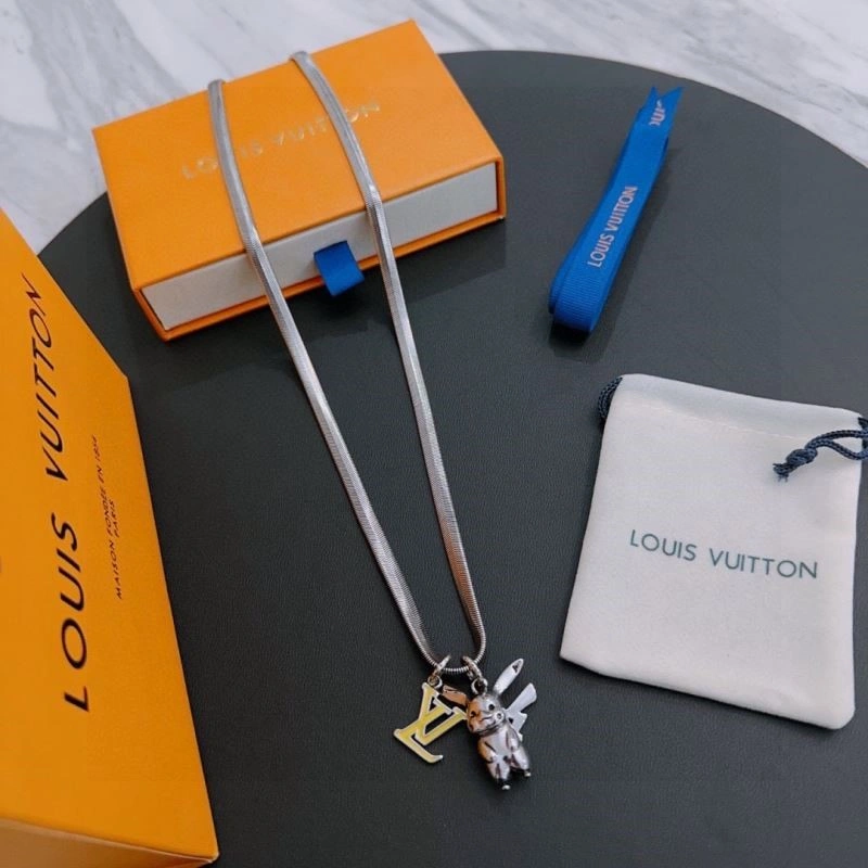 Louis Vuitton Necklaces Breathable 248510