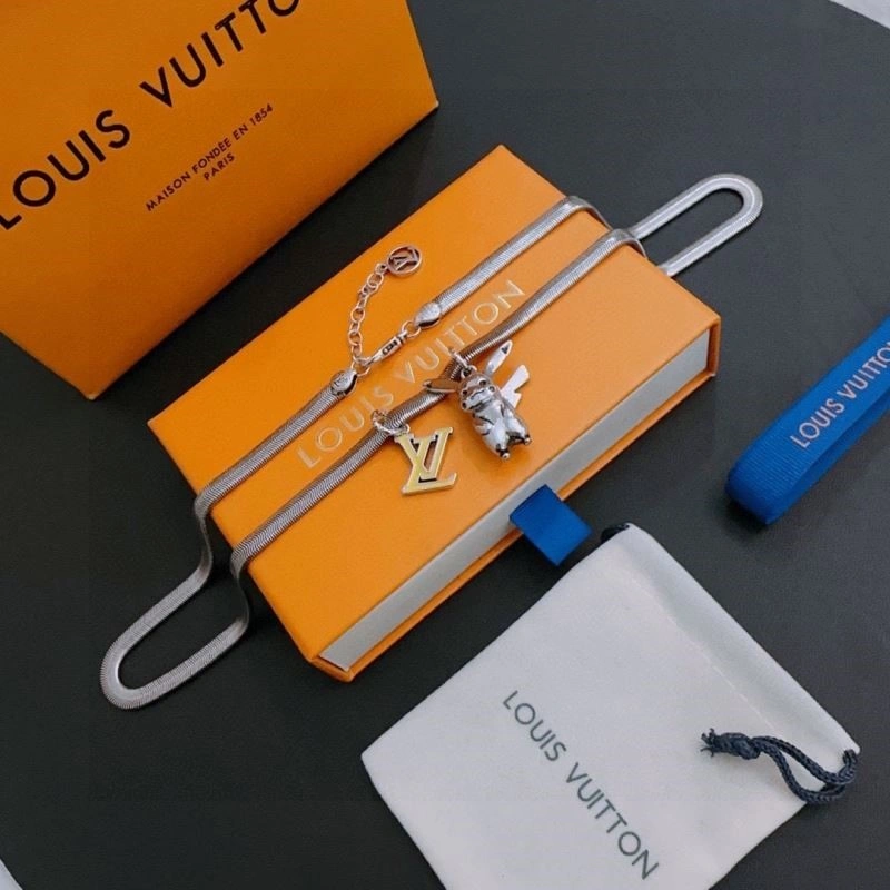 Louis Vuitton Necklaces Breathable 248510