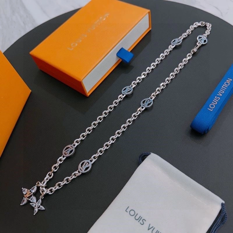 Louis Vuitton Necklaces Comfortable 248508