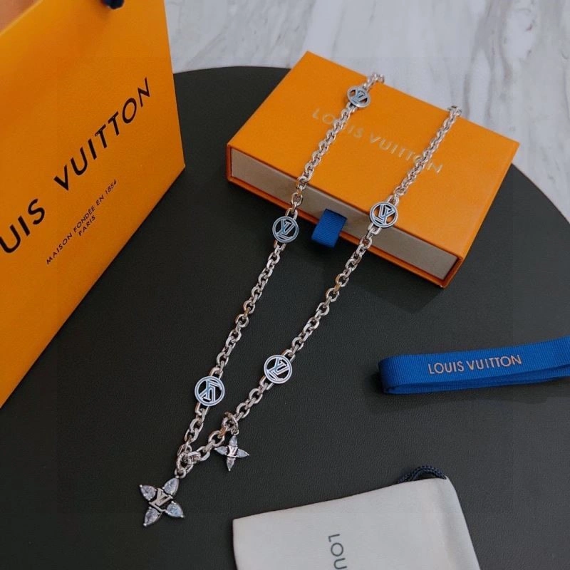 Louis Vuitton Necklaces Comfortable 248508