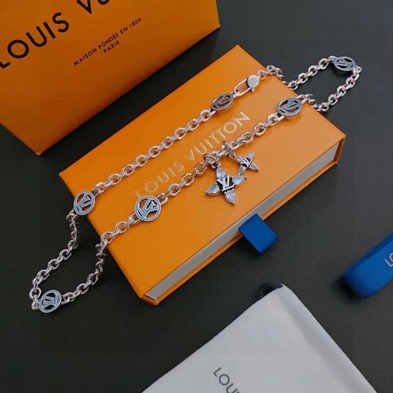 Louis Vuitton Necklaces Comfortable 248508