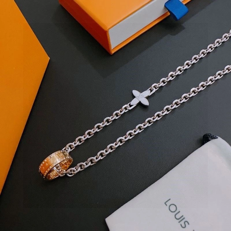Affordable Louis Vuitton Necklaces 248507