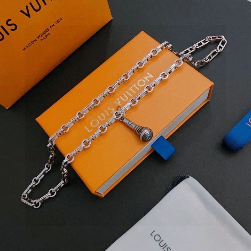 Louis Vuitton Necklaces Durable 248502