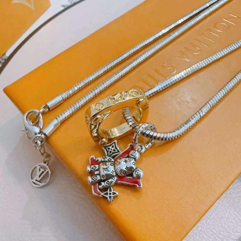 Louis Vuitton Necklaces SportInspired 248487