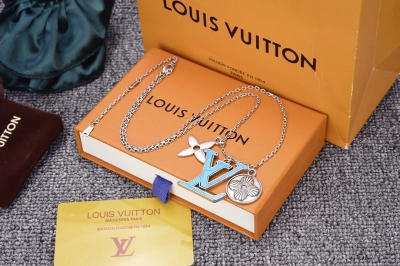 Louis Vuitton Necklaces Unisex 248484