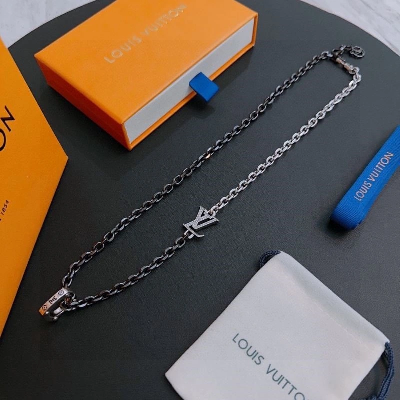 MultiPurpose Louis Vuitton Necklaces 248501