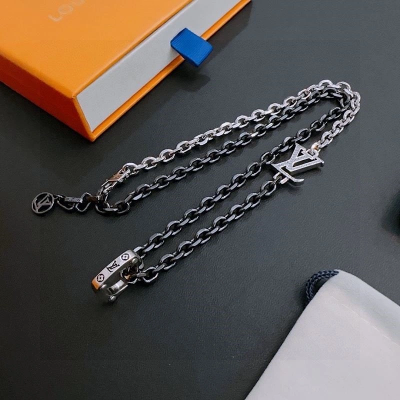 MultiPurpose Louis Vuitton Necklaces 248501
