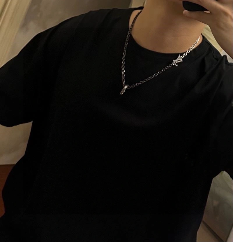 MultiPurpose Louis Vuitton Necklaces 248501