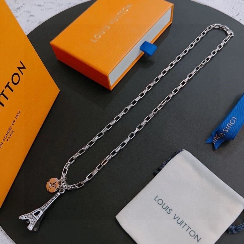 Lightweight Louis Vuitton Necklaces 248497