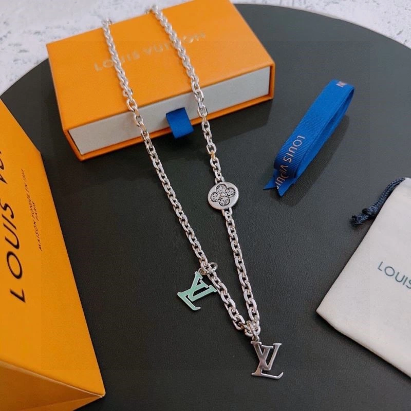 Attractive Louis Vuitton Necklaces 248482