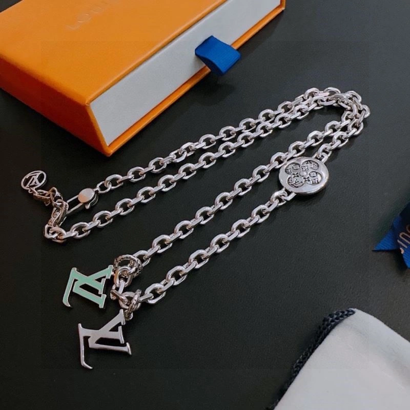 Attractive Louis Vuitton Necklaces 248482