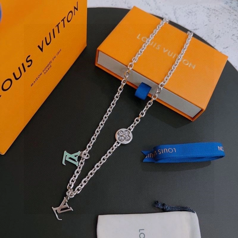 Attractive Louis Vuitton Necklaces 248482