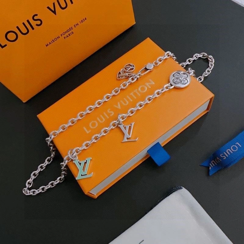 Attractive Louis Vuitton Necklaces 248482