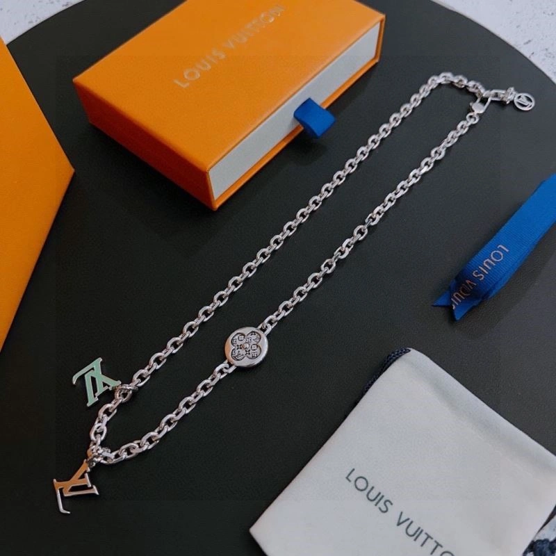 Attractive Louis Vuitton Necklaces 248482