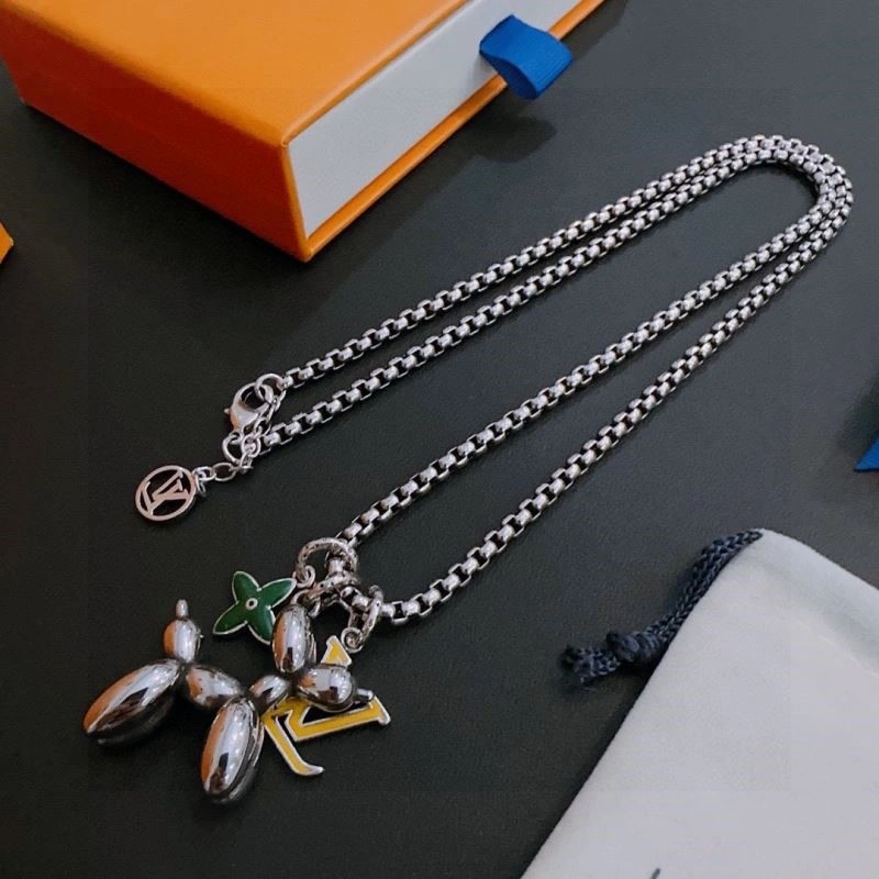 MoistureWicking Louis Vuitton Necklaces 248483