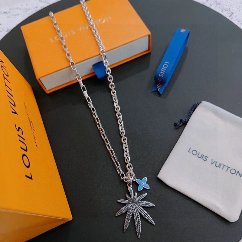 Louis Vuitton Necklaces Stretchable 248504